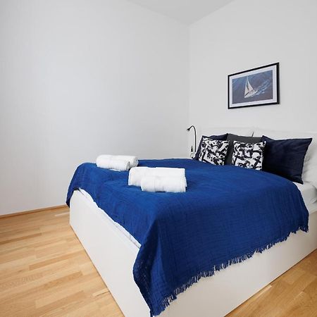 Charming Apartment Near Center Wina Bagian luar foto