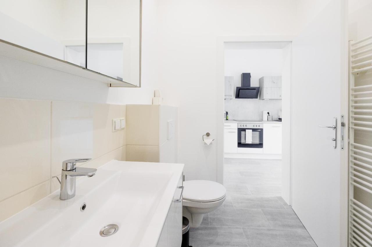 Charming Apartment Near Center Wina Bagian luar foto